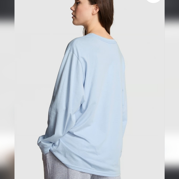 PINK VS Campus Cotton Long-Sleeve Tee. Icy Blue. Size M - Picture 2 of 9
